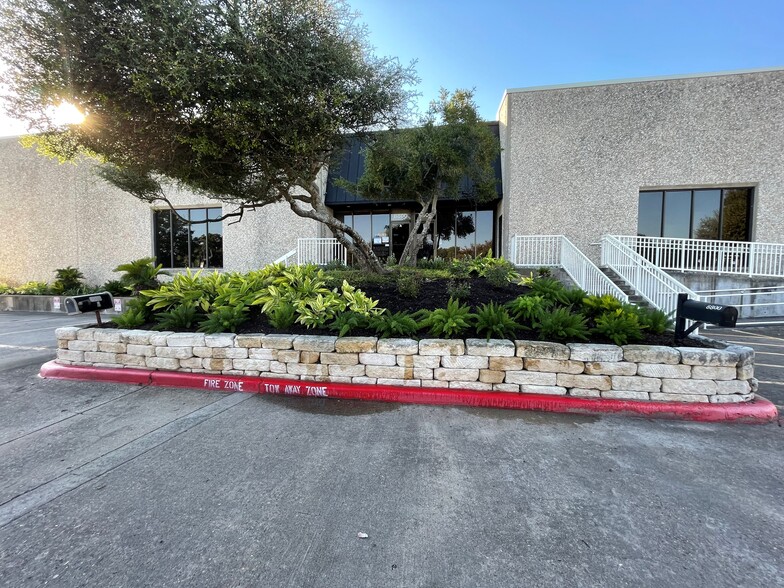 8808 Shoal Creek Blvd blvd, Austin, TX for rent - Building Photo - Image 1 of 2