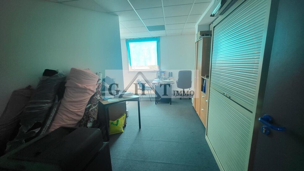 Office in Lognes for sale - Interior Photo - Image 2 of 7