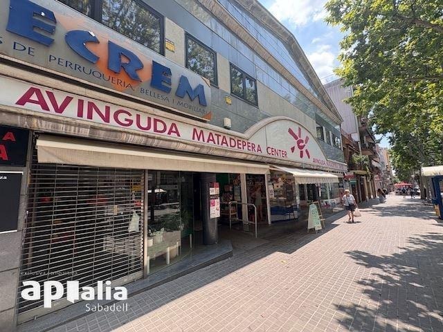 Sabadell, BAR 08207 - Unit - - - Interior Photo - Image 2 of 9