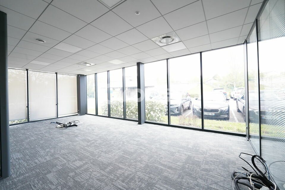 1-3 Route De Lyon, Brignais to rent Interior Photo- Image 1 of 14