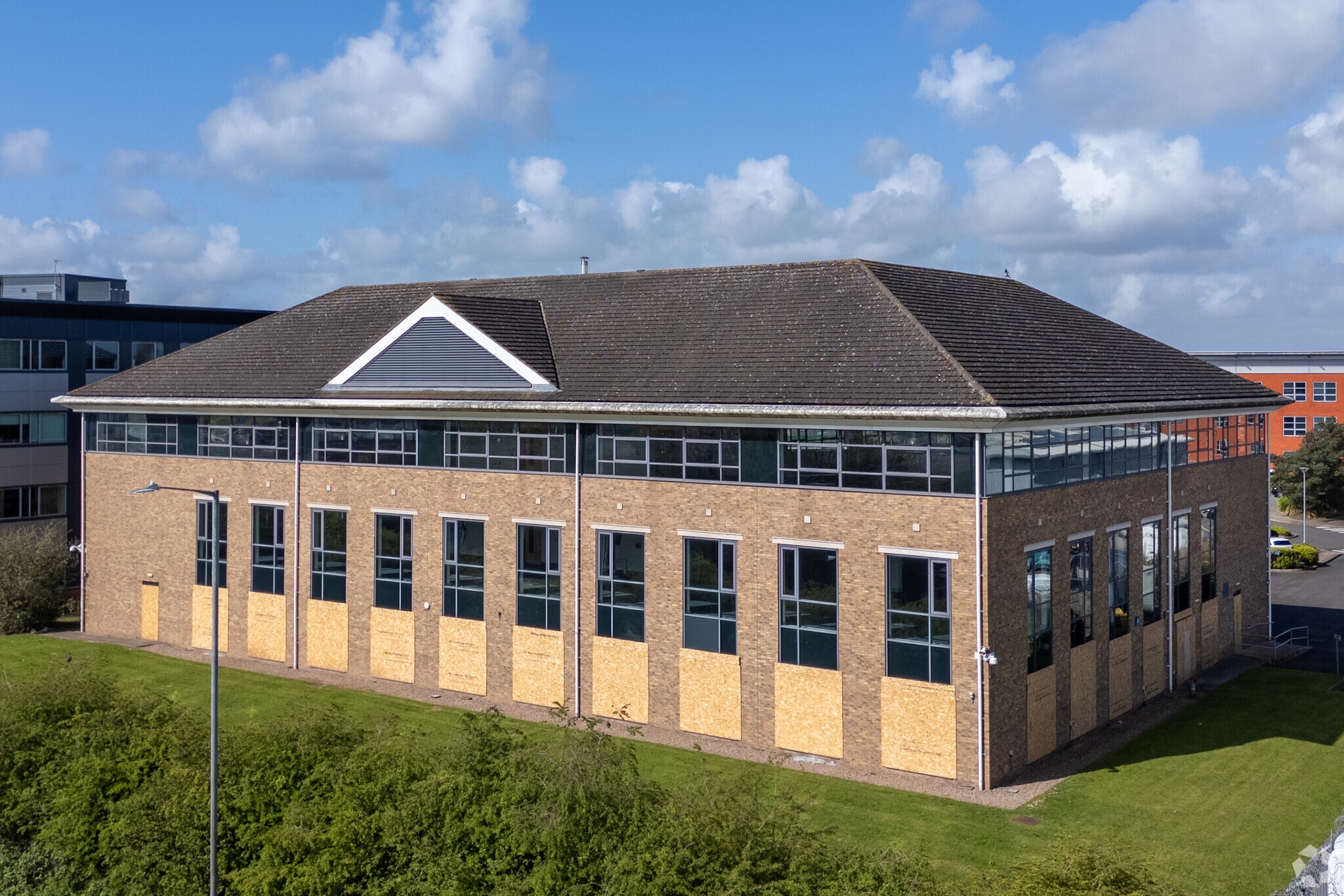 5 Barling Way, Nuneaton to rent Primary Photo- Image 1 of 18