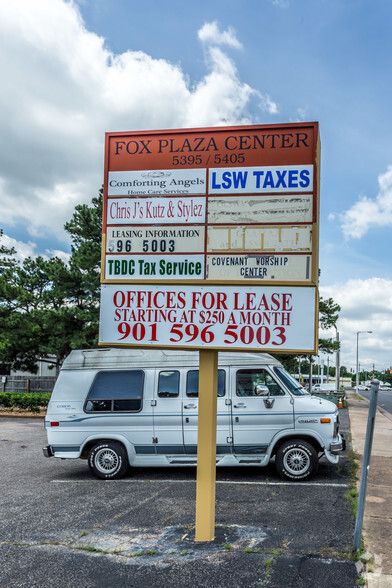 5405 Fox Plaza Dr, Memphis, TN for rent - Building Photo - Image 3 of 10