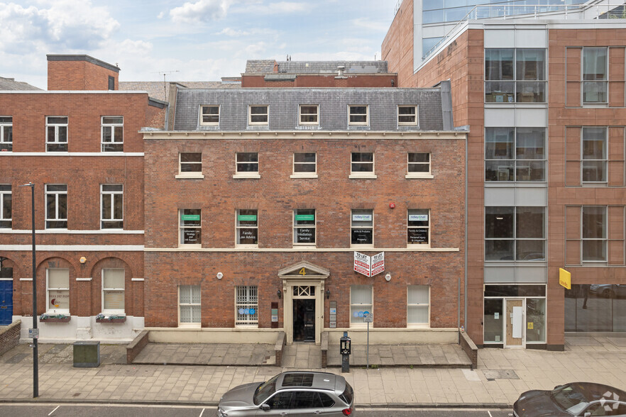 4 Park Pl, Leeds for rent - Primary Photo - Image 1 of 5