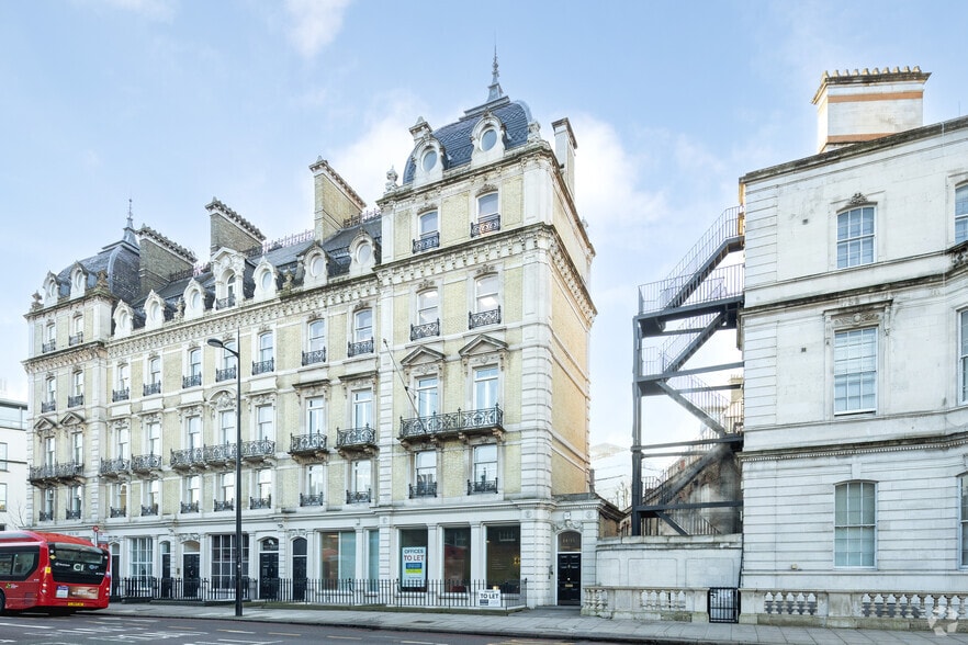 14-15 Lower Grosvenor Pl, London to rent - Building Photo - Image 2 of 2