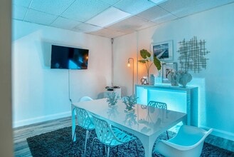 411-415 1st Ave N, Saint Petersburg, FL to rent Building Photo- Image 2 of 3