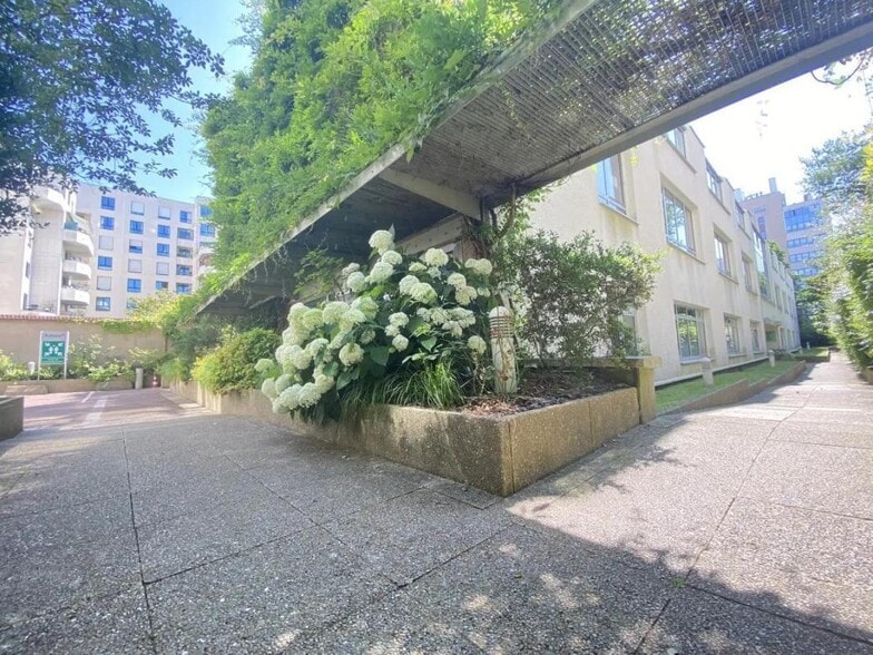 56 Rue De Billancourt, Boulogne-Billancourt for sale - Building Photo - Image 3 of 10