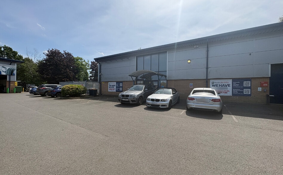 Tritton Rd, Lincoln to rent - Building Photo - Image 3 of 11