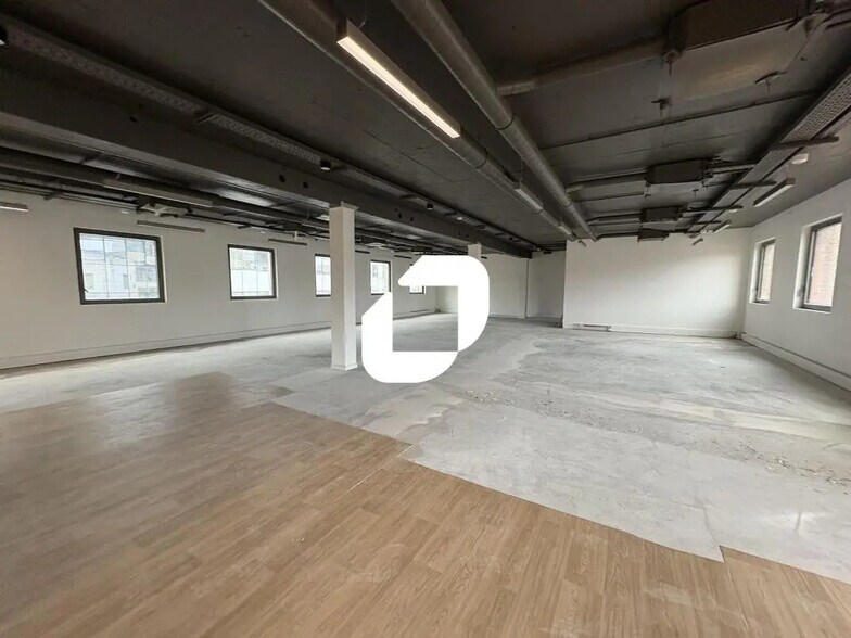 37 Rue Du Vieux Faubourg, Lille to rent - Interior Photo - Image 1 of 28