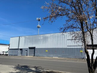 More details for 323 S Fir St, Medford, OR - Industrial for Sale