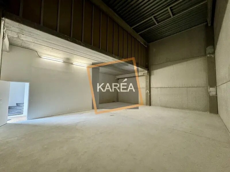 Light Industrial in Serris to rent Interior Photo- Image 1 of 6