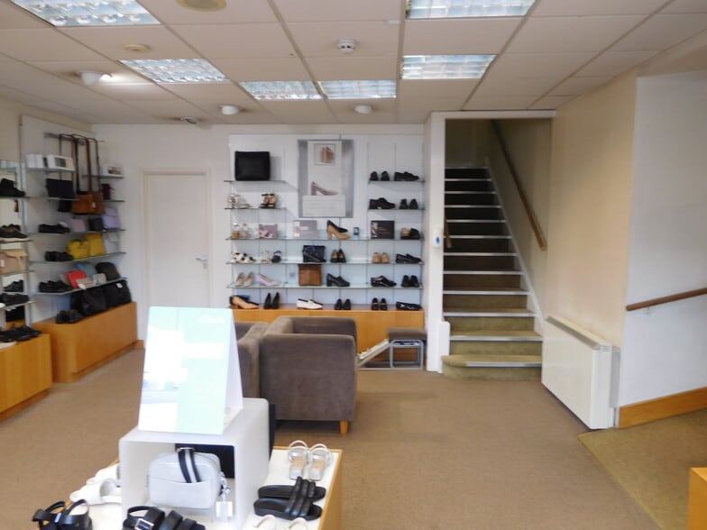 4-6 New St, Honiton for sale - Interior Photo - Image 2 of 6