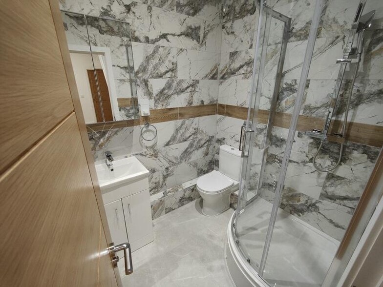 3 Paxton Pl, London to rent - Building Photo - Image 3 of 4