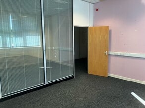 St. Asaph Business Park, St Asaph to rent Interior Photo- Image 2 of 3