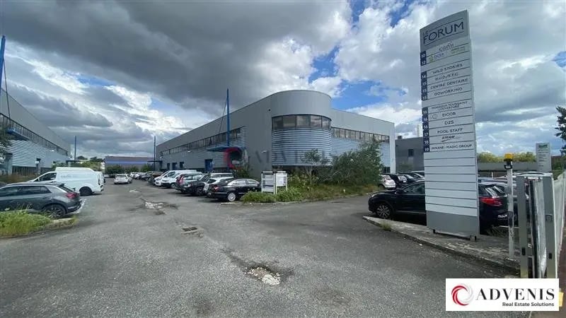 Office in Cenon to rent - Building Photo - Image 1 of 12