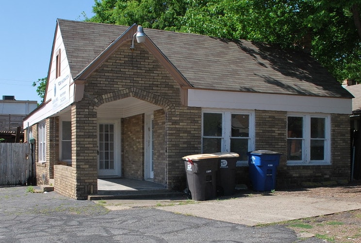 Emmett Street Portfolio portfolio of 2 properties for sale on LoopNet.co.uk - Primary Photo - Image 2 of 2