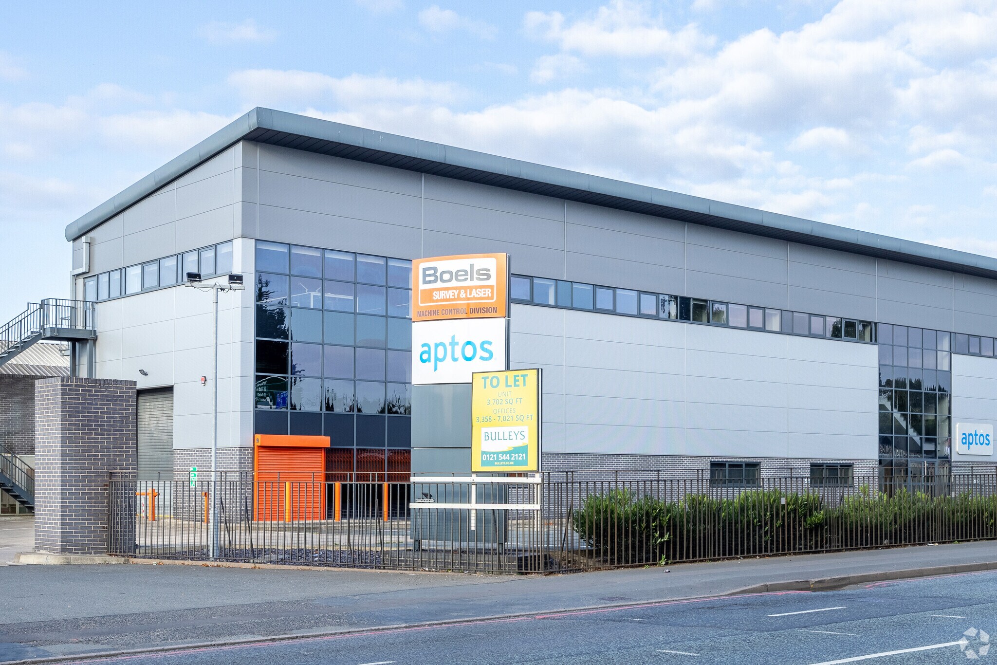 Birmingham Rd, West Bromwich to rent Primary Photo- Image 1 of 3