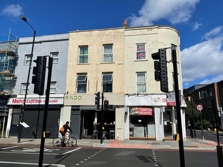 136 Holloway Rd, London for sale - Building Photo - Image 2 of 5