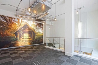 41 Pear Tree St, London to rent Interior Photo- Image 1 of 4