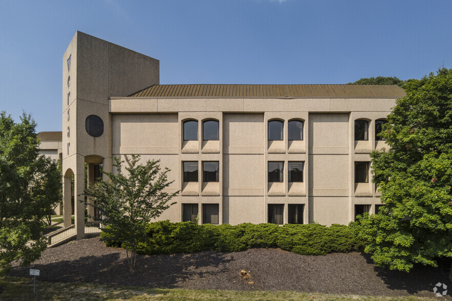 6850 Versar Ctr, Springfield, VA for rent - Building Photo - Image 3 of 14