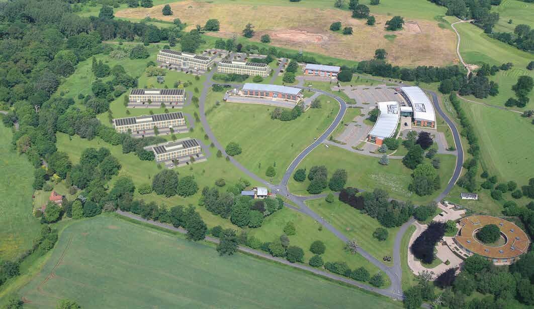 Abbey Park, Kenilworth to rent Building Photo- Image 1 of 1