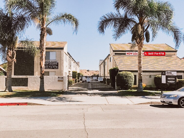 25016 Walnut St, Santa Clarita, CA for sale Building Photo- Image 1 of 1