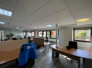 Office in Ivry-sur-Seine to rent Interior Photo- Image 1 of 9