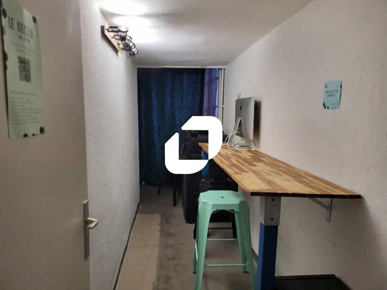 Office in Montpellier to rent - Building Photo - Image 2 of 12