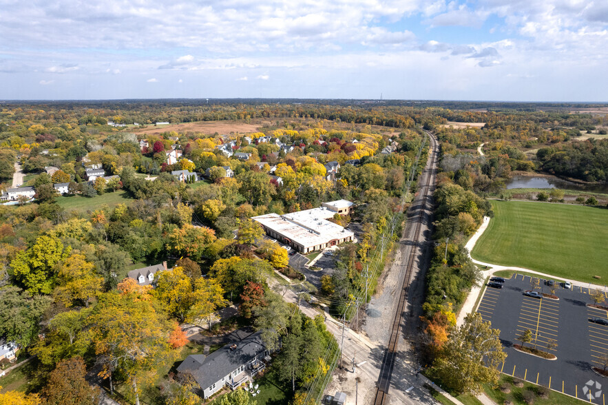 777 Lake Zurich Rd, Barrington, IL for rent - Aerial - Image 2 of 13