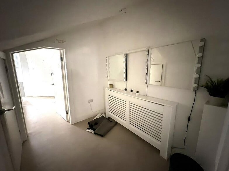 131 Gilmore Pl, Edinburgh to rent - Building Photo - Image 3 of 13