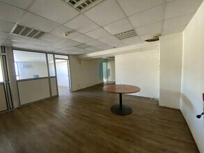 Light Industrial in Conflans-Sainte-Honorine to rent Building Photo- Image 2 of 5