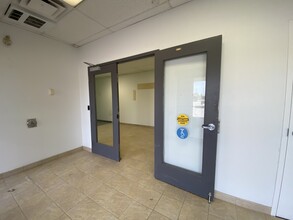 2305 St Laurent Blvd, Ottawa, ON for rent Building Photo- Image 1 of 7