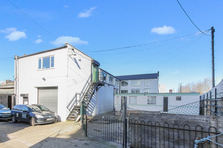 330-334 St James Rd, London for sale Primary Photo- Image 1 of 1