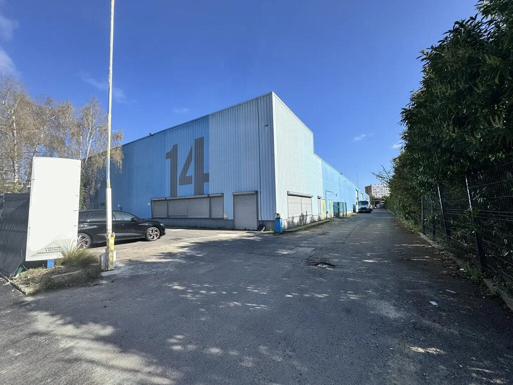 Location Local d'activités 1 209 m² - Photo 1