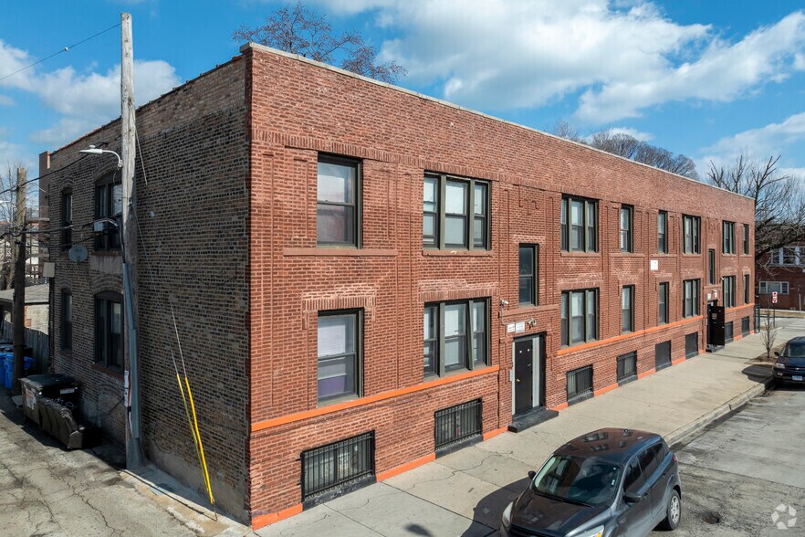 814 E 67th St, Chicago, IL for sale - Building Photo - Image 2 of 6