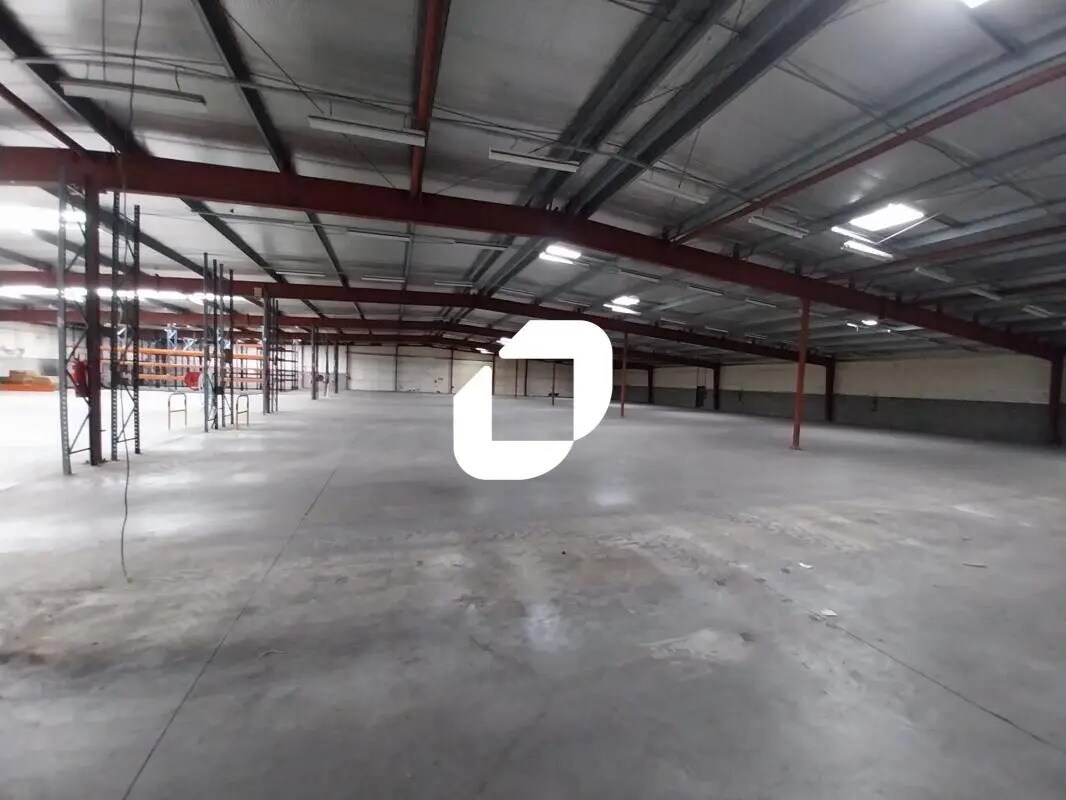 Light Industrial in Saint-Quentin-Fallavier for sale Interior Photo- Image 1 of 8