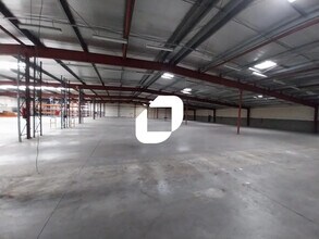 Light Industrial in Saint-Quentin-Fallavier for sale Interior Photo- Image 1 of 8
