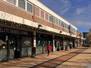 North Walk, Yate to rent Building Photo- Image 1 of 1