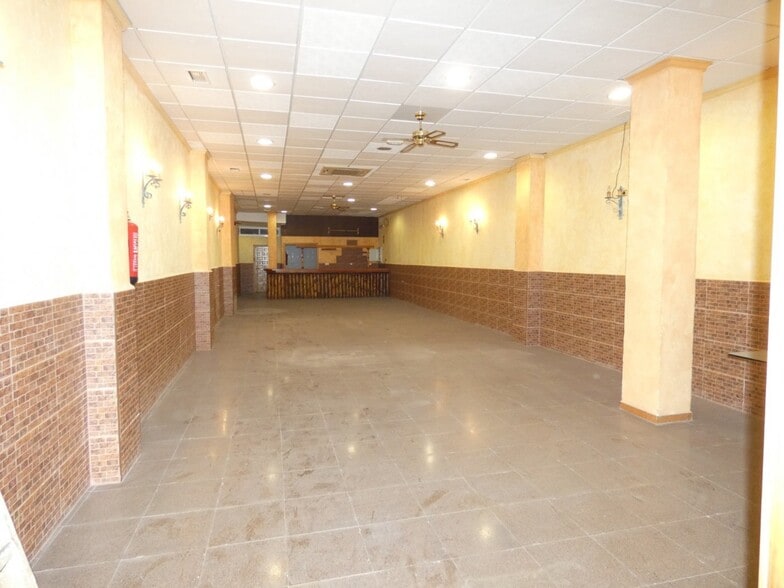 Retail in Molina de Segura, Murcia for sale - Interior Photo - Image 2 of 11