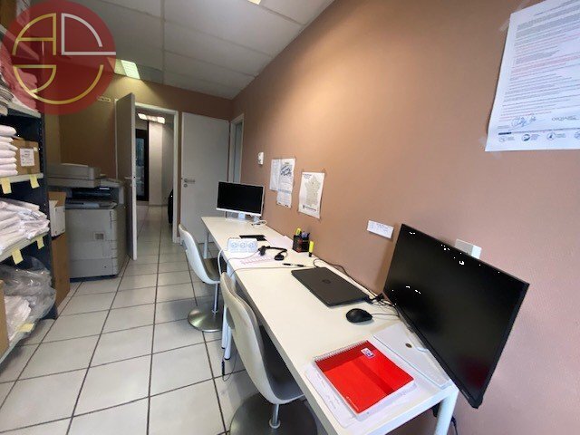 Retail in Toulouse for sale - Interior Photo - Image 3 of 3