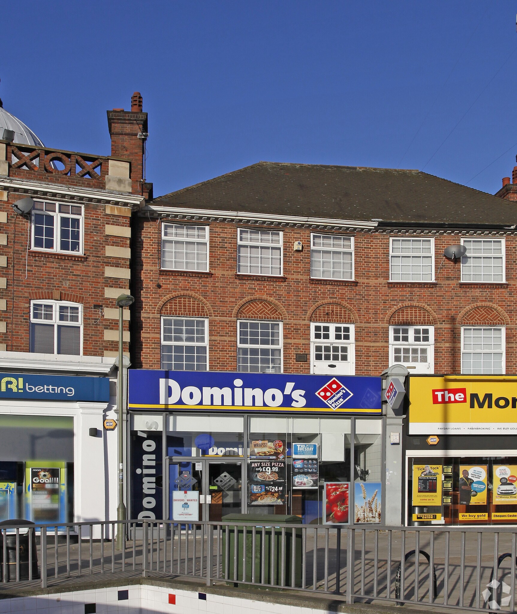 7-8 Central Circ, London for sale Primary Photo- Image 1 of 1