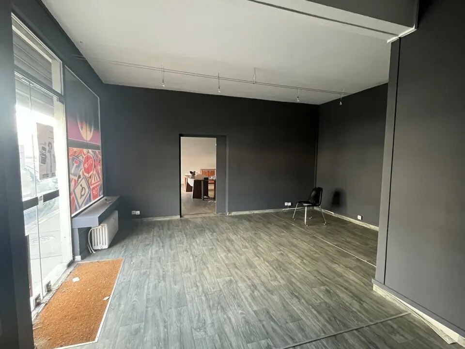 Retail in Toulouse for sale Interior Photo- Image 1 of 4