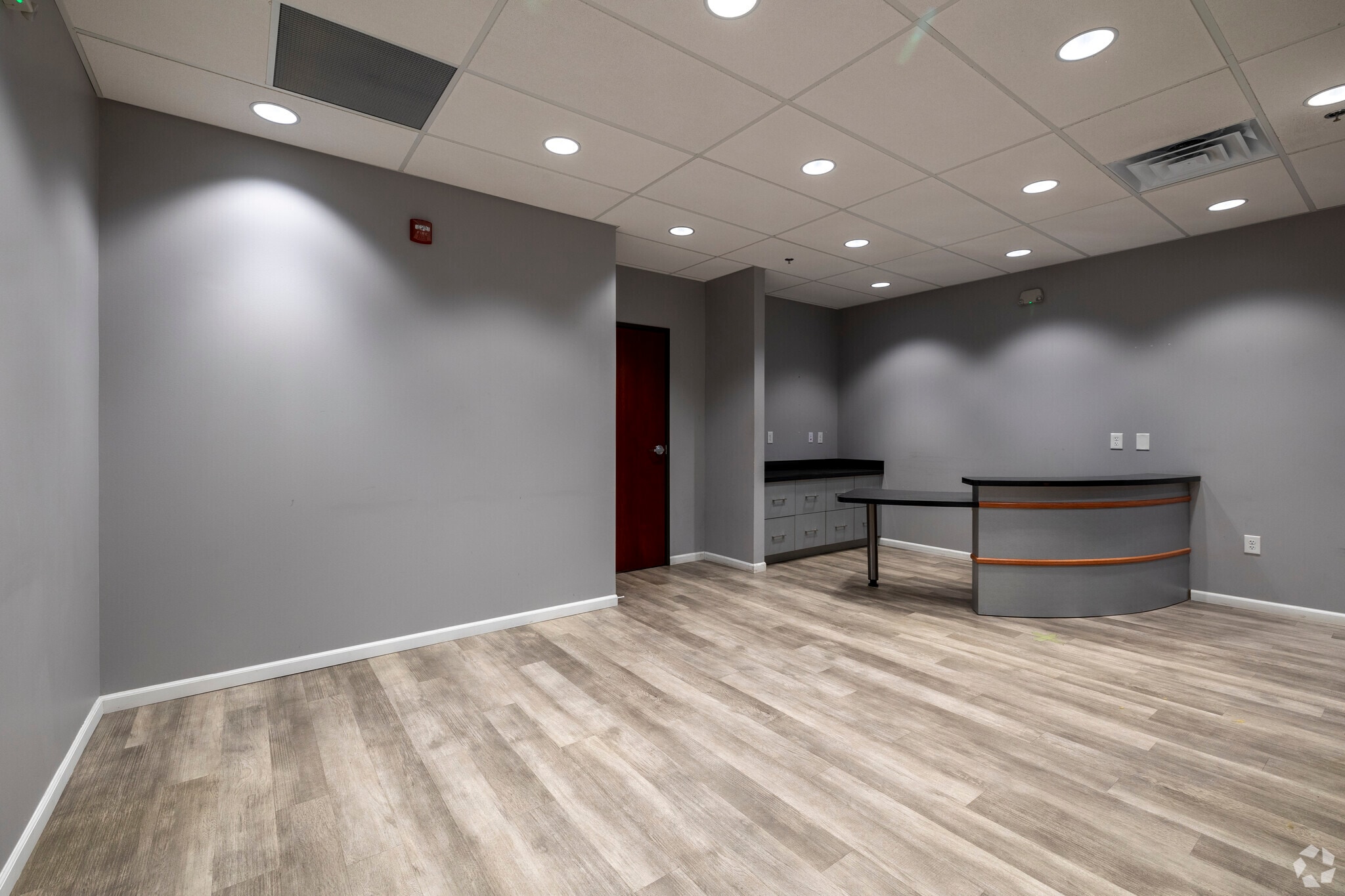 2300 Haggerty Rd, West Bloomfield, MI to rent Interior Photo- Image 1 of 4