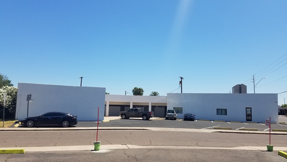 550 W Indian School Rd, Phoenix, AZ for rent - Building Photo - Image 2 of 3