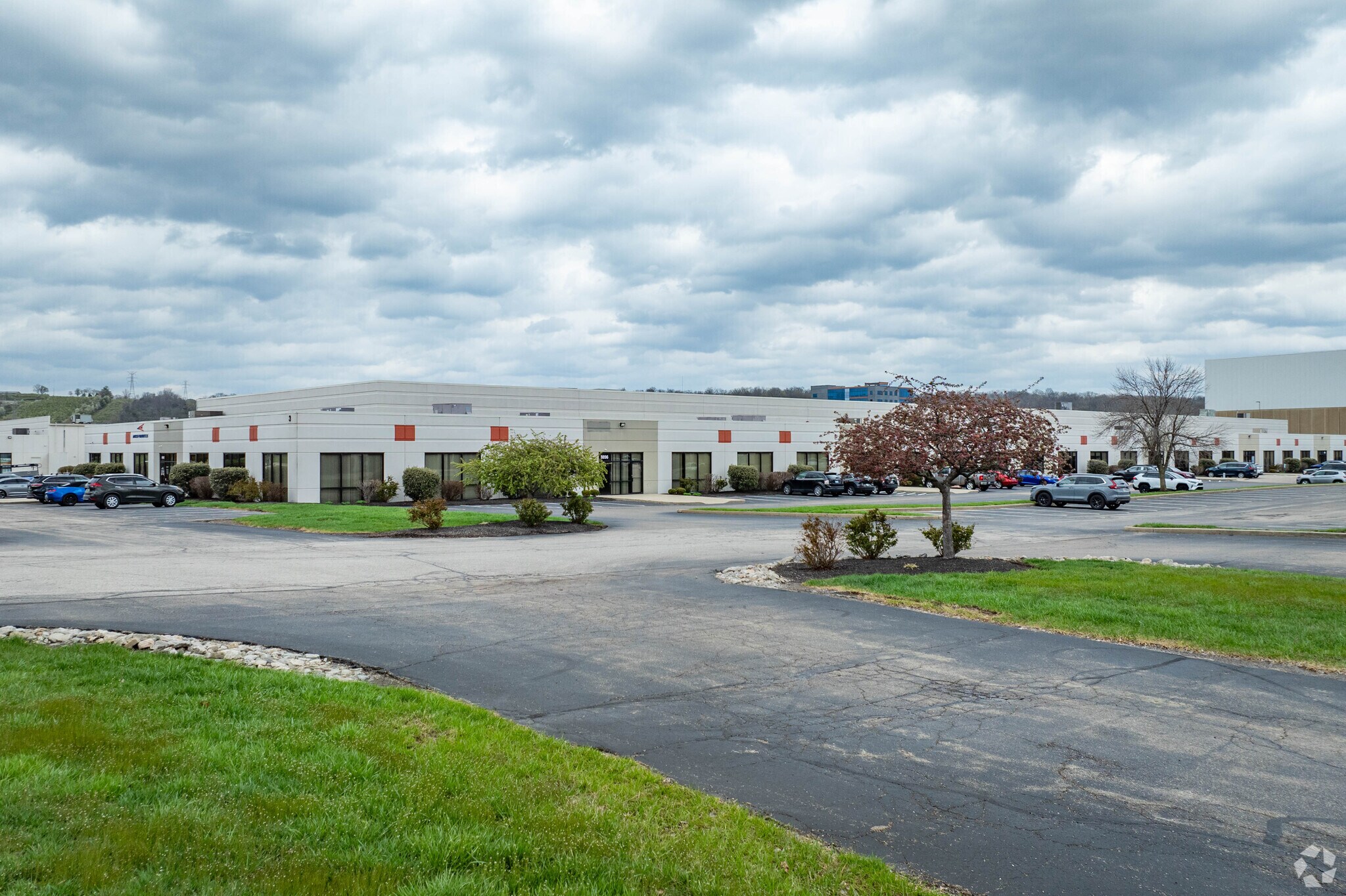8890-8918 Beckett Rd, West Chester, OH for sale Primary Photo- Image 1 of 1