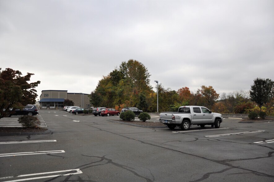 250 Indian River Rd, Orange 06477 250 Indian River Road UK