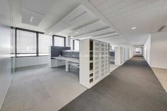 18-20 Rue Des Deux Gares, Rueil-Malmaison to rent Interior Photo- Image 1 of 12