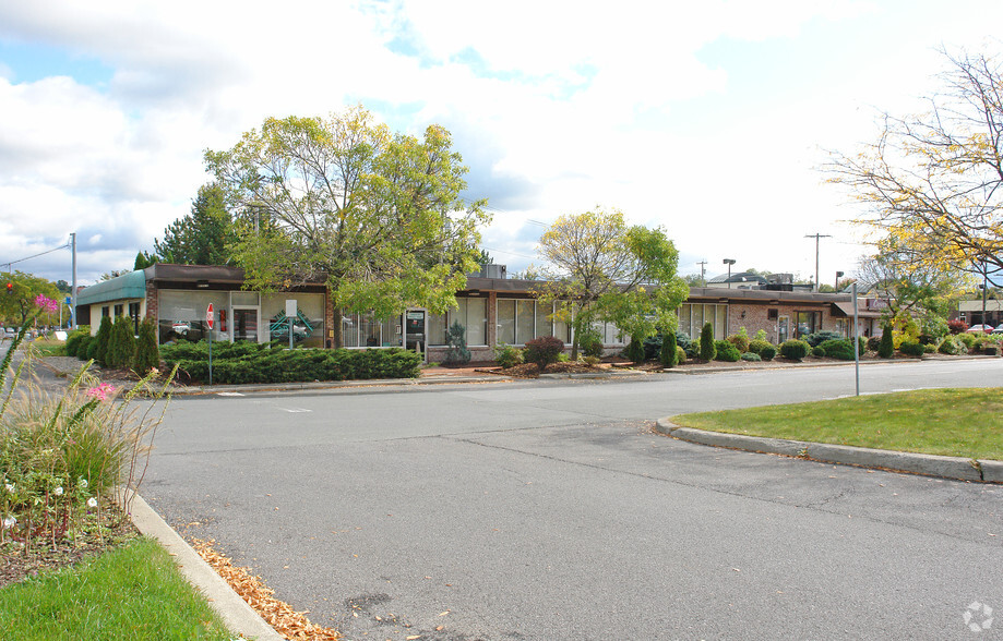 598 Columbia Tpke, East Greenbush, NY for sale - Primary Photo - Image 1 of 1