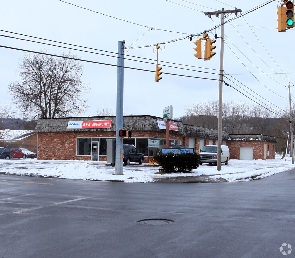 3100 Midland Ave, Syracuse 13205 UK