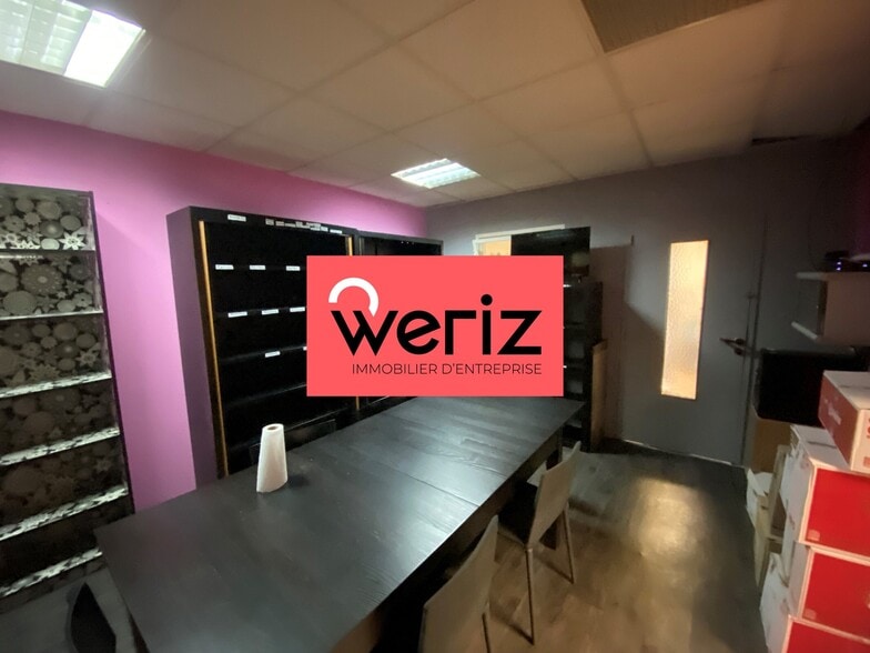 10 Rue André Marie Ampère, Velaux to rent - Building Photo - Image 3 of 16