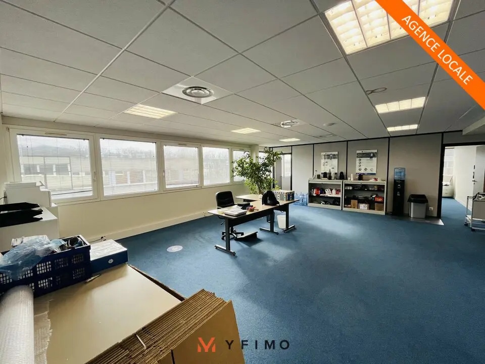 Location Bureaux 205 m² - Photo 1